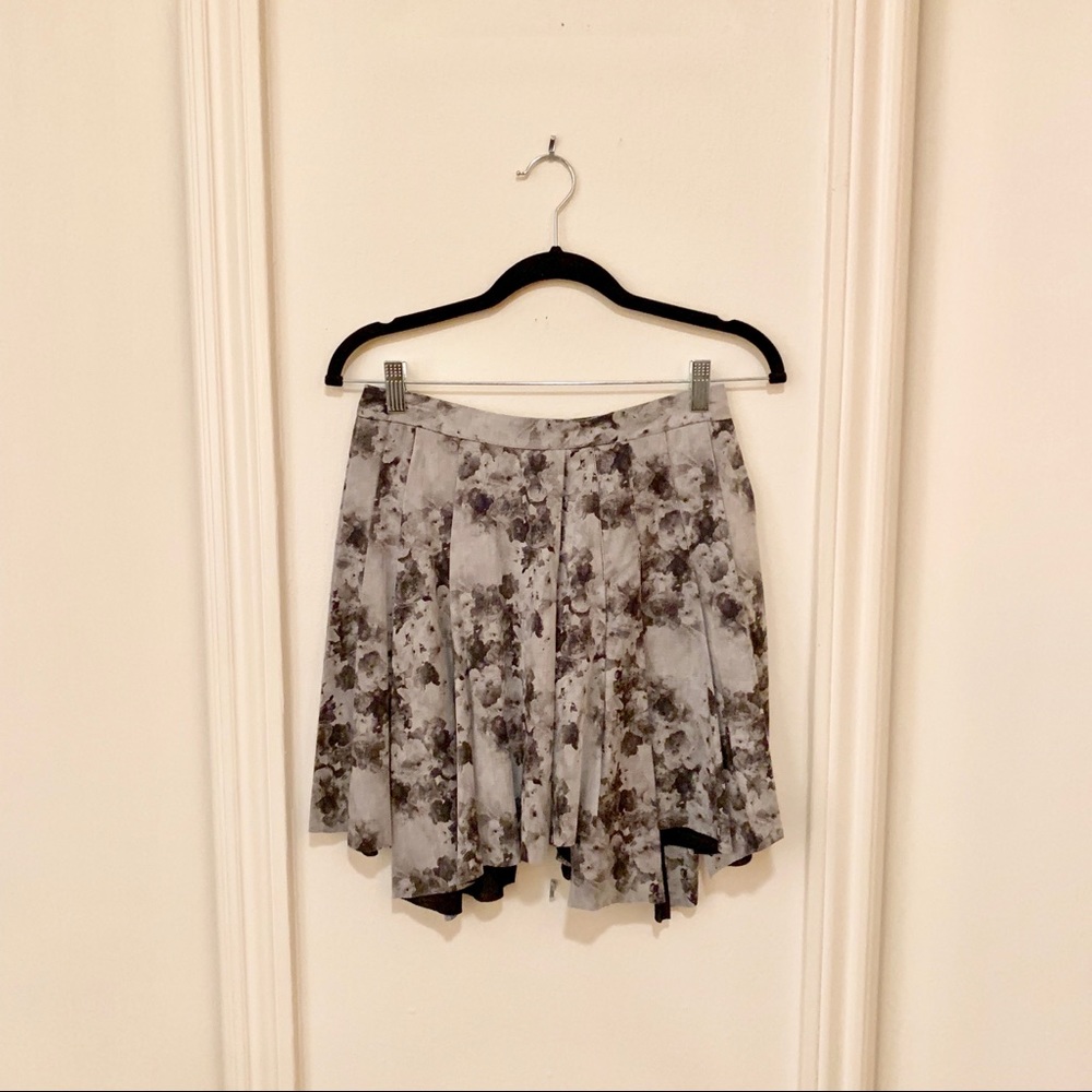 Black and White Edgy Skirt - Picture 3 of 5